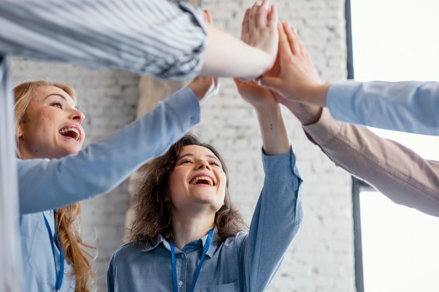 Comment motiver ses salariés ? couv - Chèques-Vacances